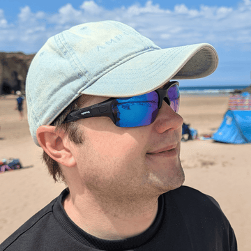 Pursuit | Black Photochromic Sunglasses with Blue Lenses