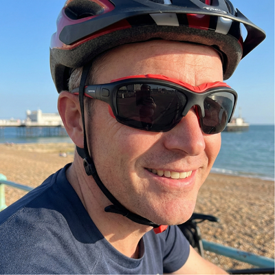 Pursuit | Black & Red | Black Lens | Photochromic