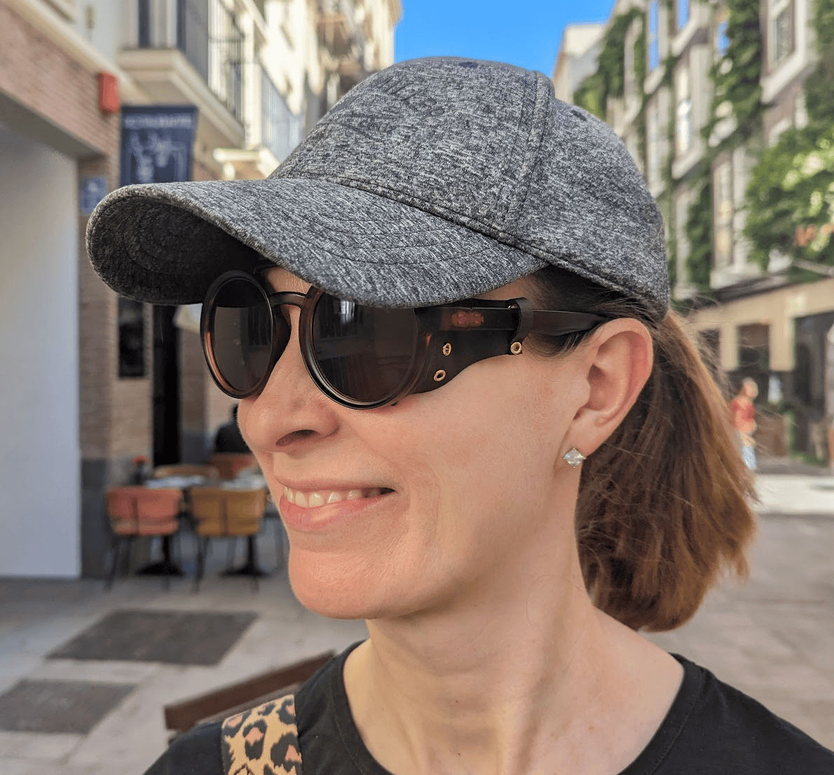 Eyesnug wearer in sunglasses outdoors in the city